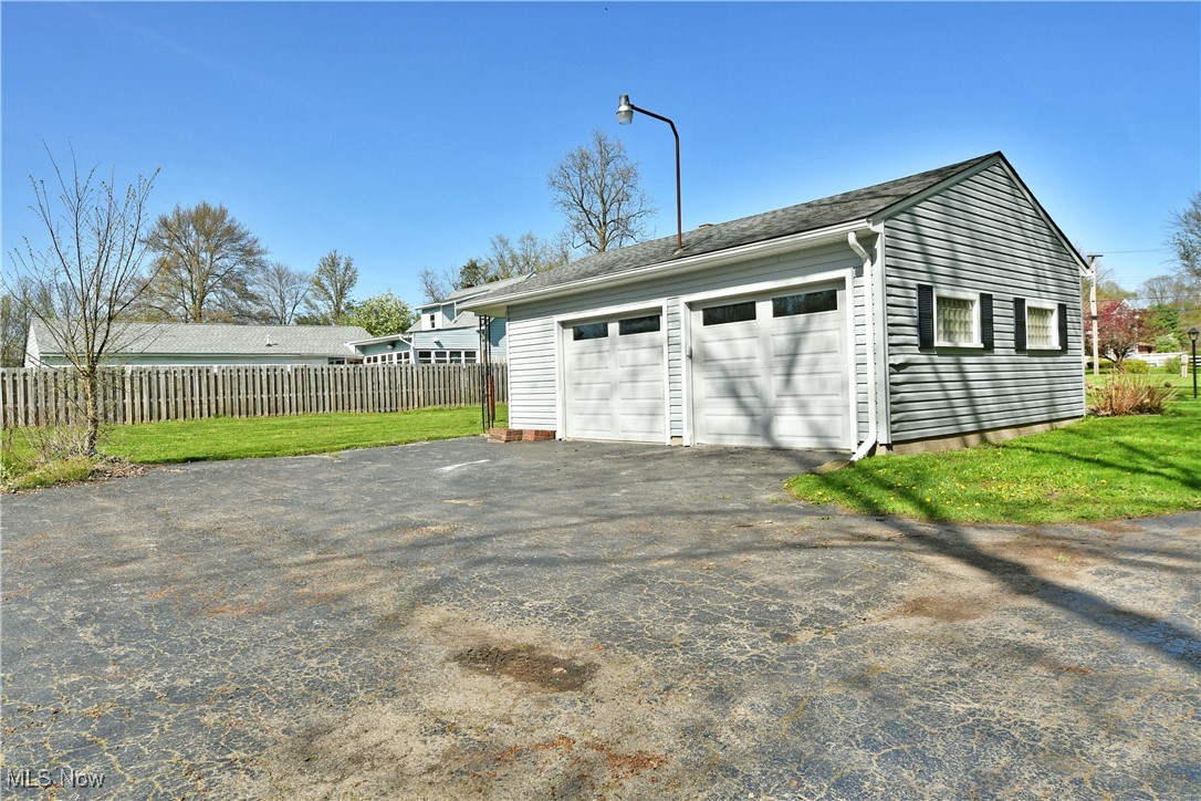 2096 Stillwagon Road, Warren, Ohio image 36