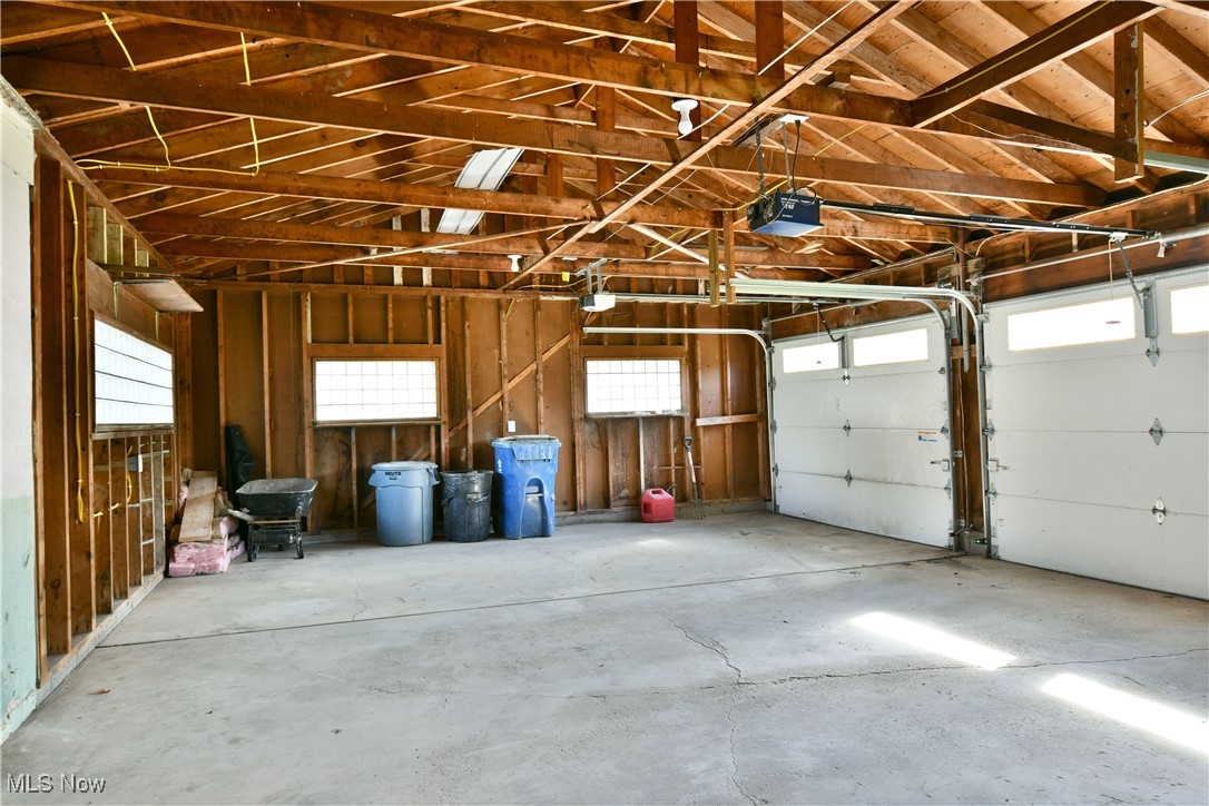 2096 Stillwagon Road, Warren, Ohio image 49