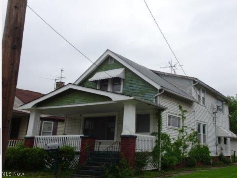 James M Hoyts - Residential