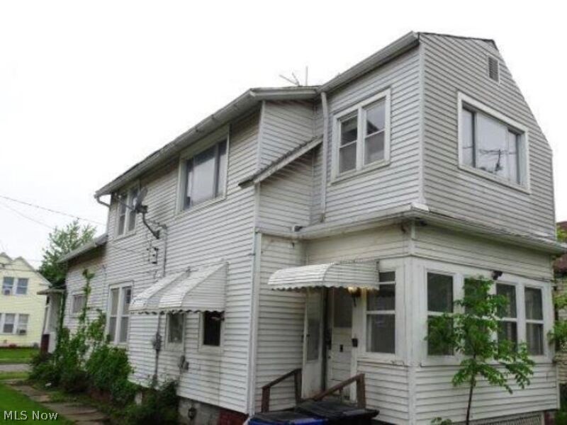 James M Hoyts - Residential