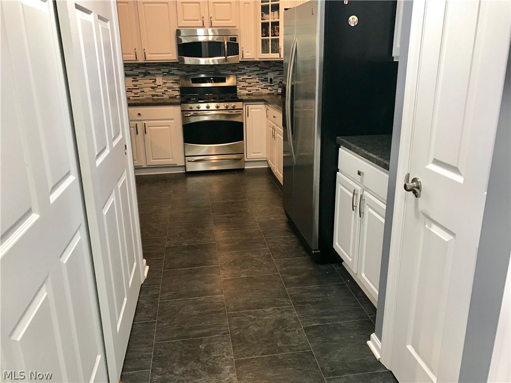 Springfield Rdg Condos - Residential