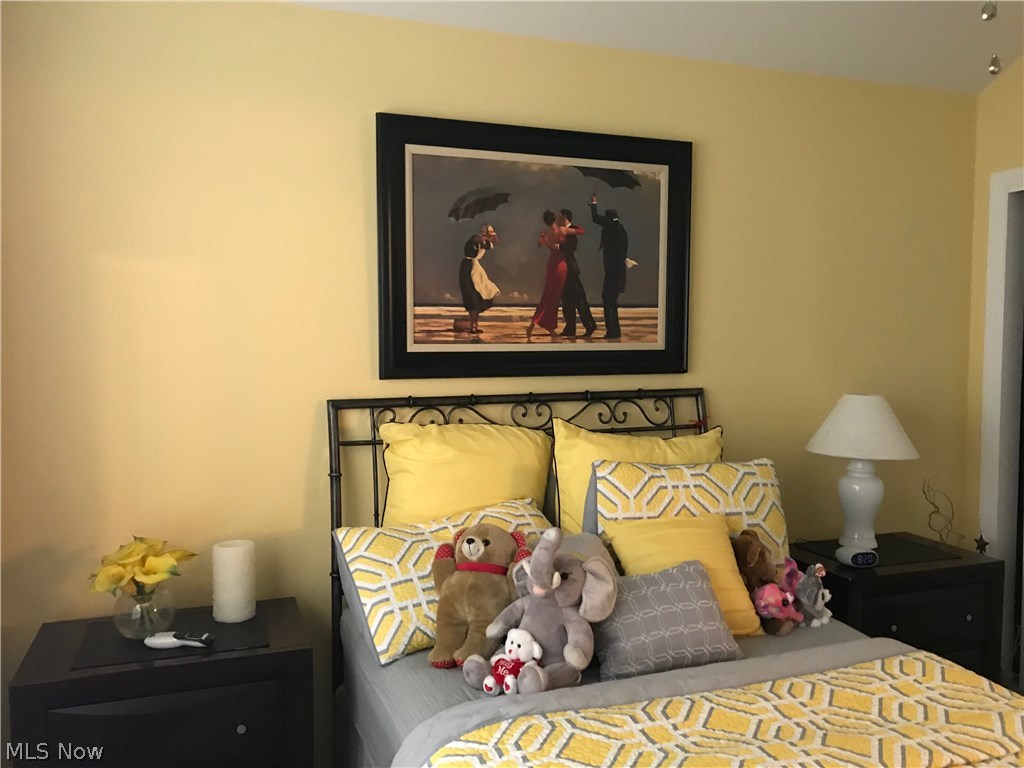 Springfield Rdg Condos - Residential