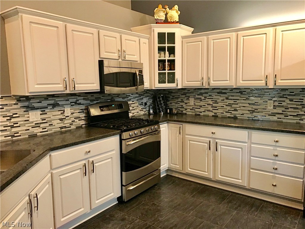 Springfield Rdg Condos - Residential