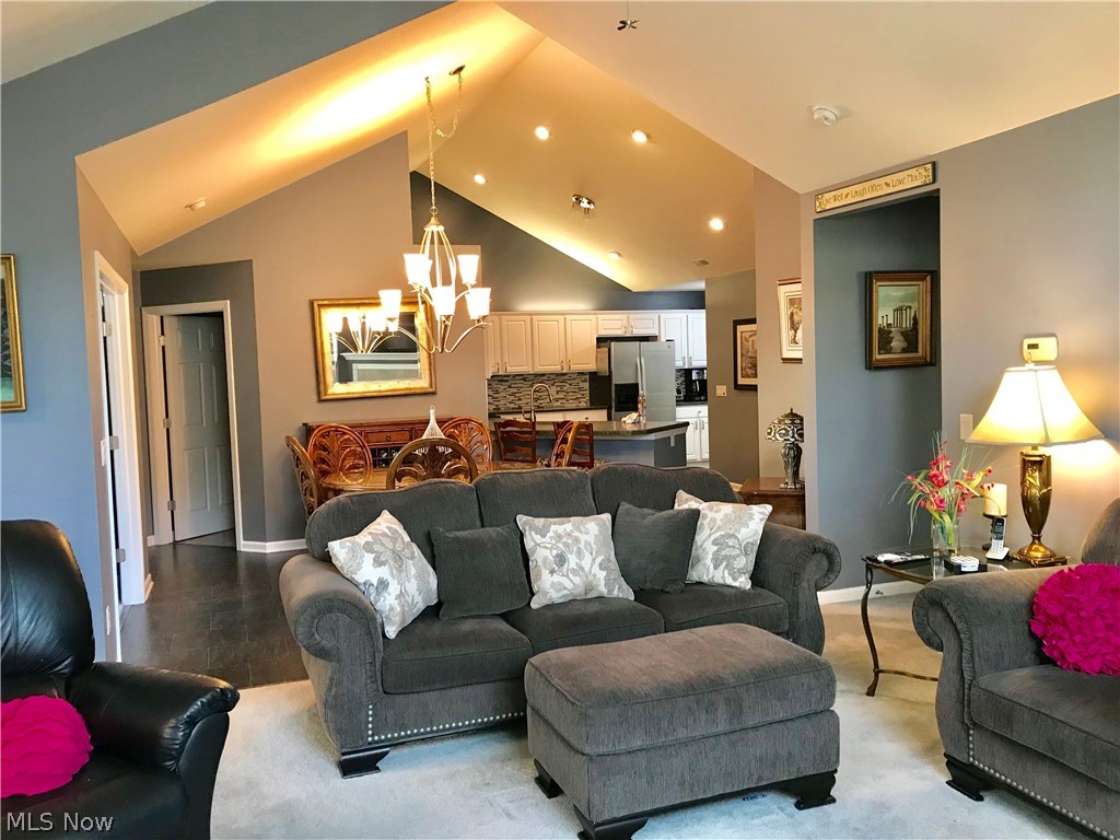 Springfield Rdg Condos - Residential