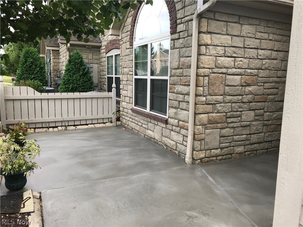 Springfield Rdg Condos - Residential