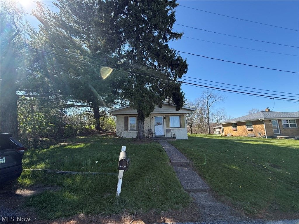 Photo of 115 Grove Street, Wintersville, OH 43953 (MLS # 5200703)