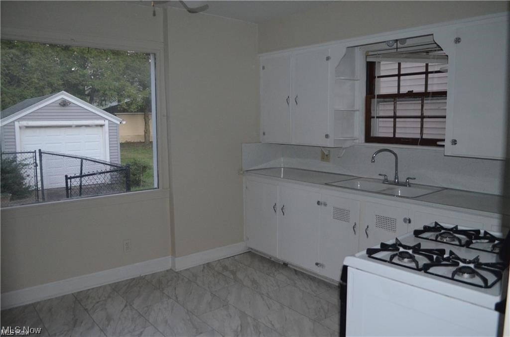 City/Youngstown - Residential Lease