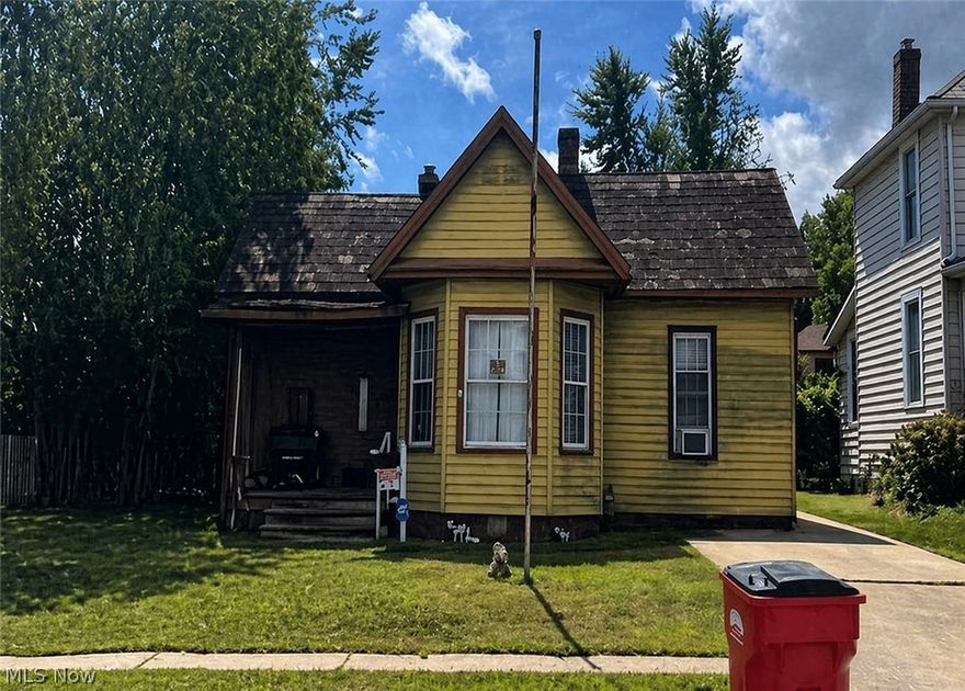 Opportunity awaits at 138 Taylor St in Crooksville. This property offers strong potential for investors, flippers, or buyers looking to add value with their own updates and improvements. Conveniently located in an established neighborhood with easy access to local amenities. Bring your vision and unlock the possibilities this property has to offer.