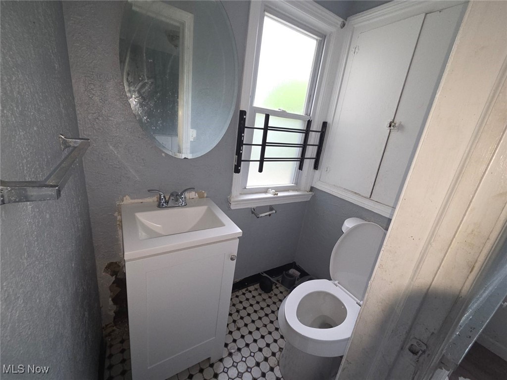 11703 Castlewood Avenue, Cleveland, Ohio image 16