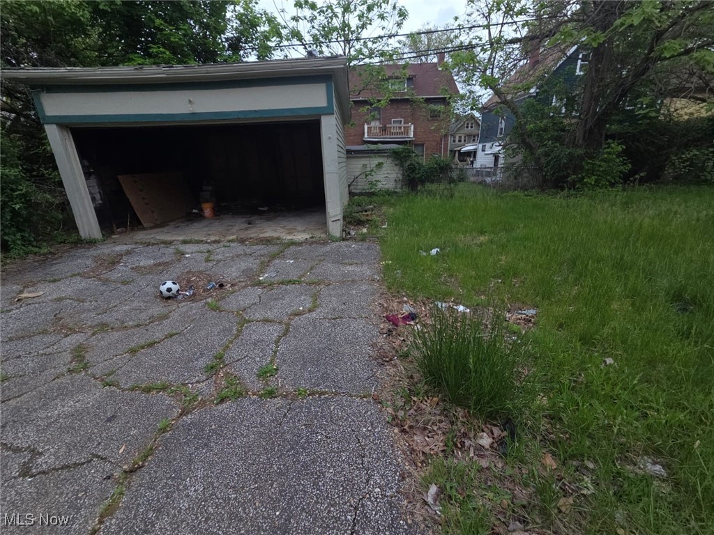 11703 Castlewood Avenue, Cleveland, Ohio image 29