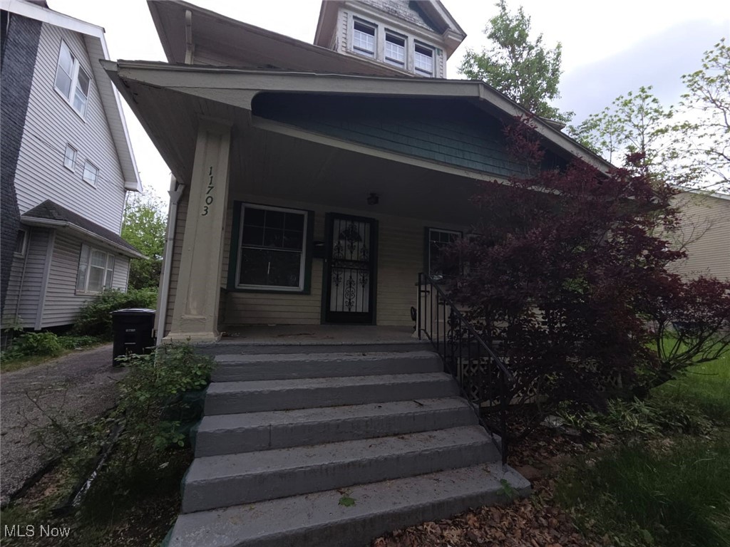 11703 Castlewood Avenue, Cleveland, Ohio image 2