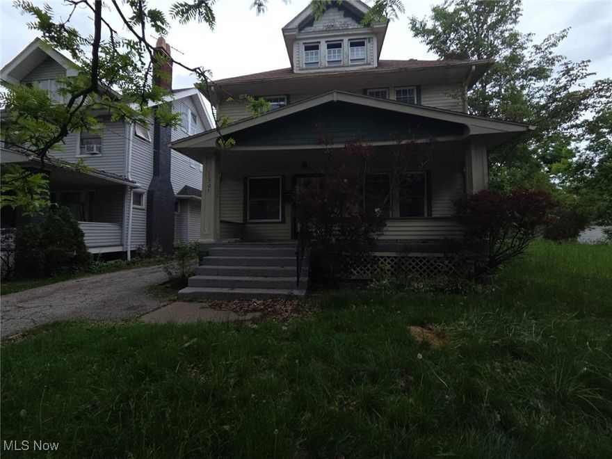 Investors, large colonial, 4 bedrooms and 1.5 baths, 1,439 square feet. Needs some work to be move in ready. Sold as is.
No wholesaling, no assignment, no seller financing, no subject to, no name changes. Property does not have a furnace or hot water tank. Please reach out to your own Realtor to represent you and make an offer. Listing agent has no knowledge of property conditions and makes no representations of condition.