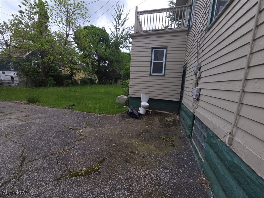 11703 Castlewood Avenue, Cleveland, Ohio image 32