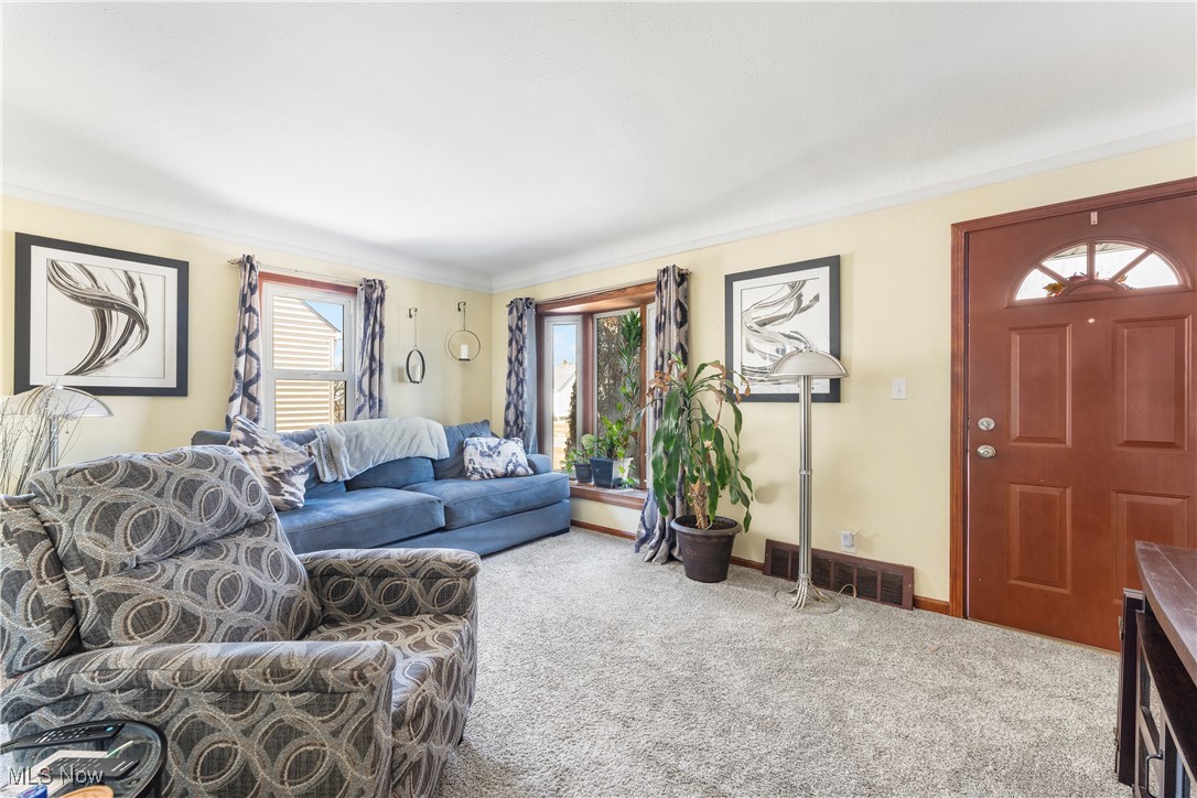 12516 York Boulevard, Garfield Heights, Ohio image 4