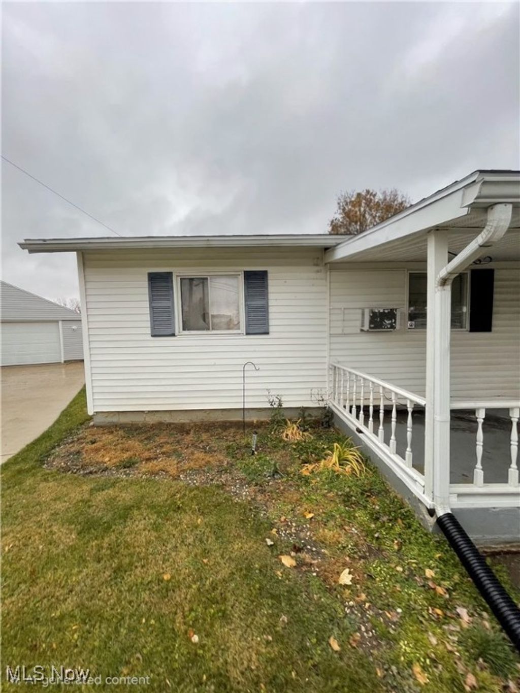 Photo of 140 Crystal Court, Bellevue, OH 44811 (MLS # 5183781)