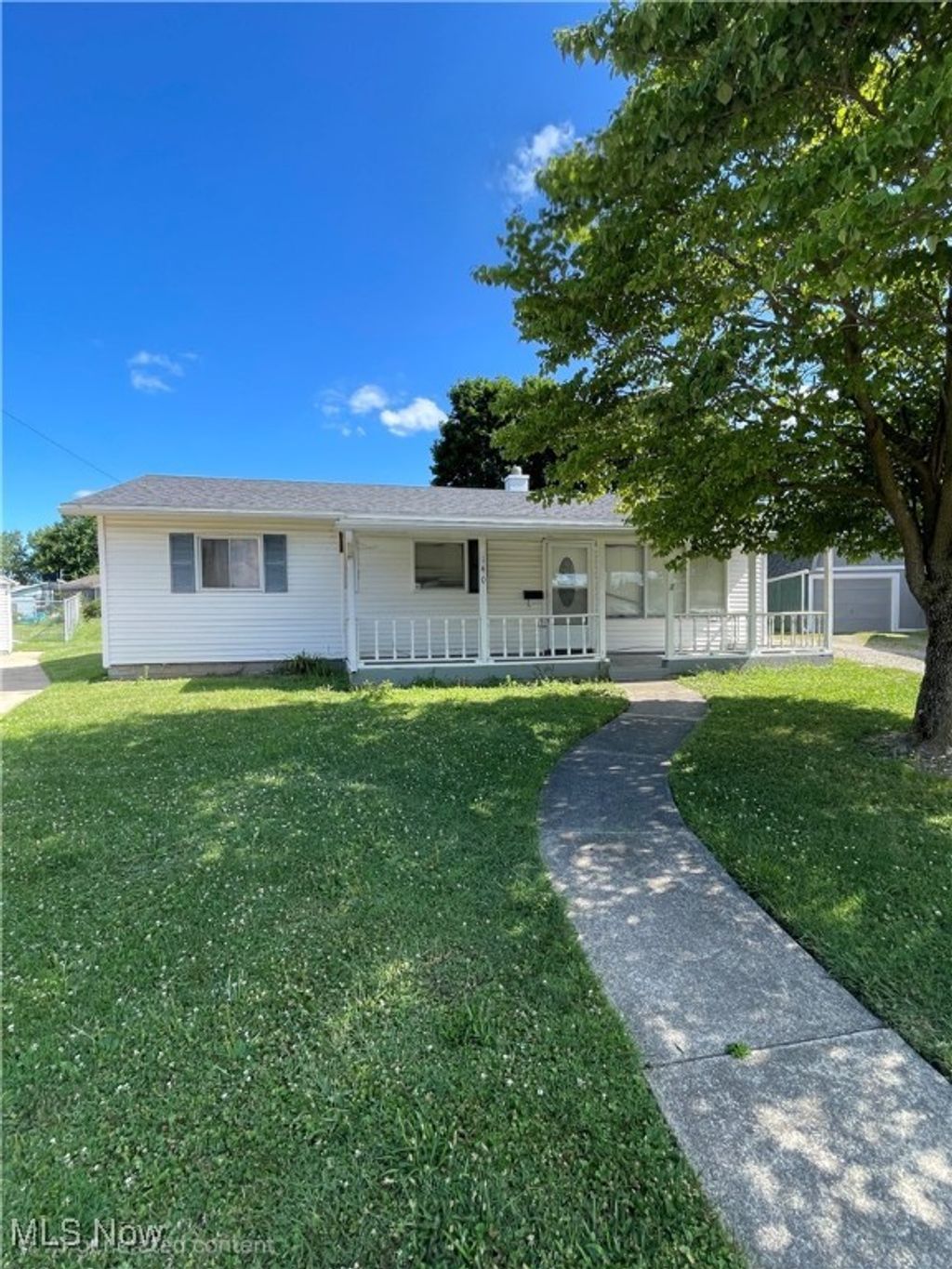 Photo of 140 Crystal Court, Bellevue, OH 44811 (MLS # 5183781)