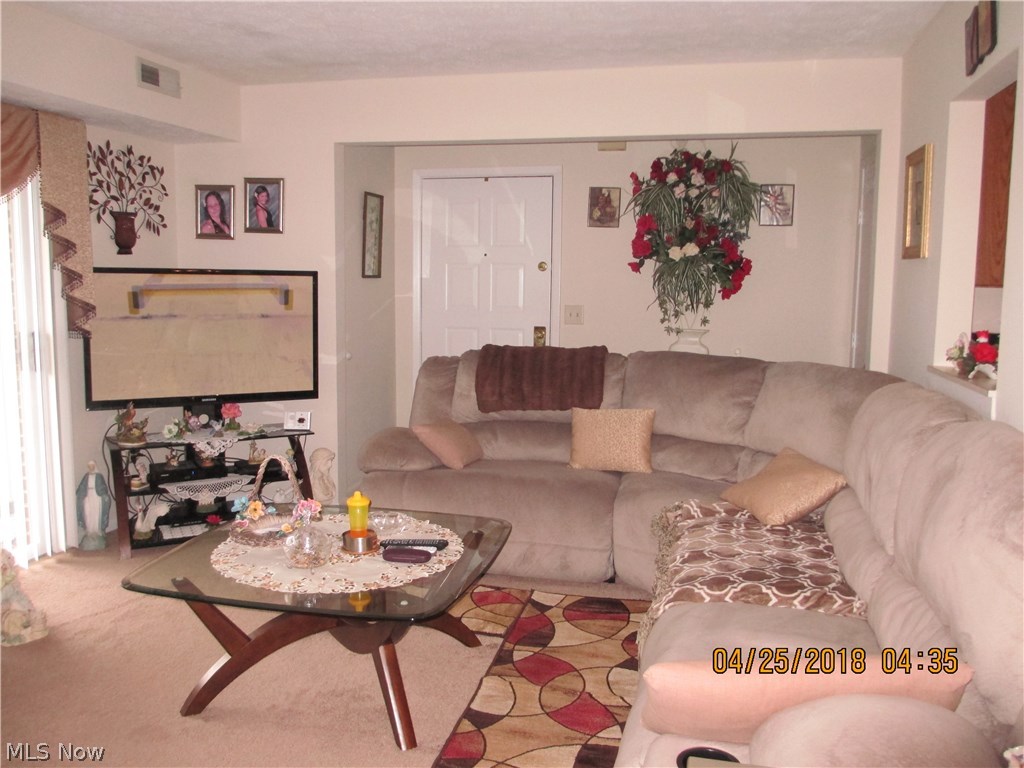 Hickory Rdg Condos Ph 01a-1 - Residential