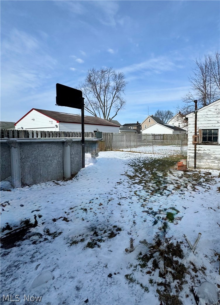 Creek & Morrisons Add 03 - Residential