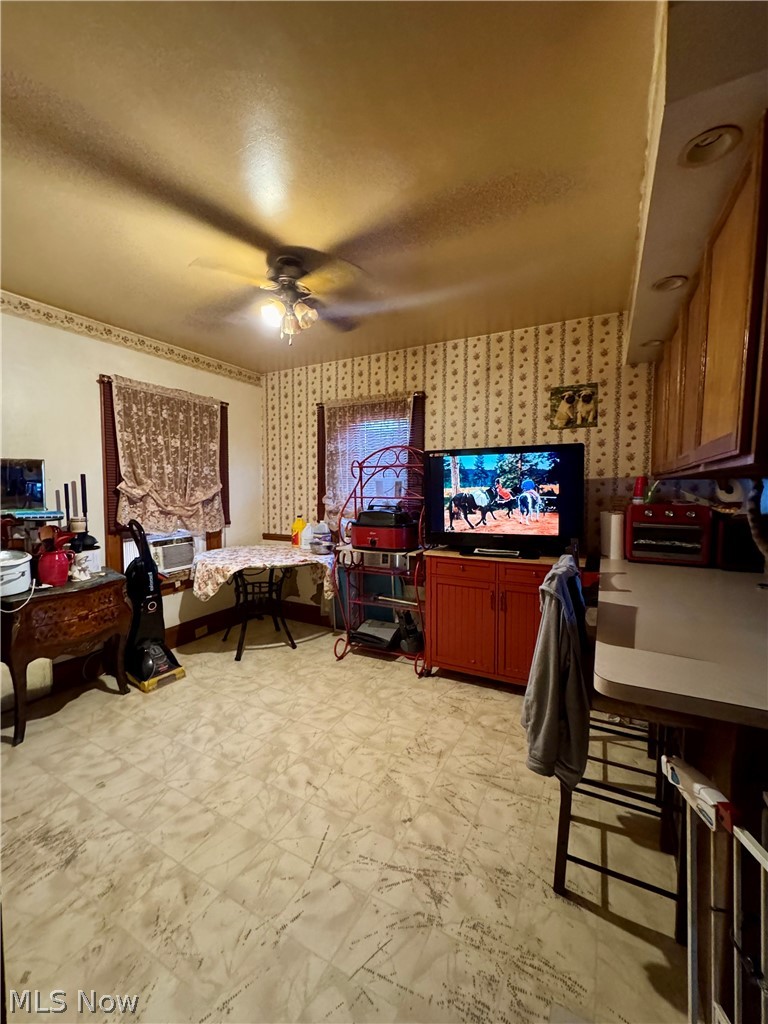 Creek & Morrisons Add 03 - Residential