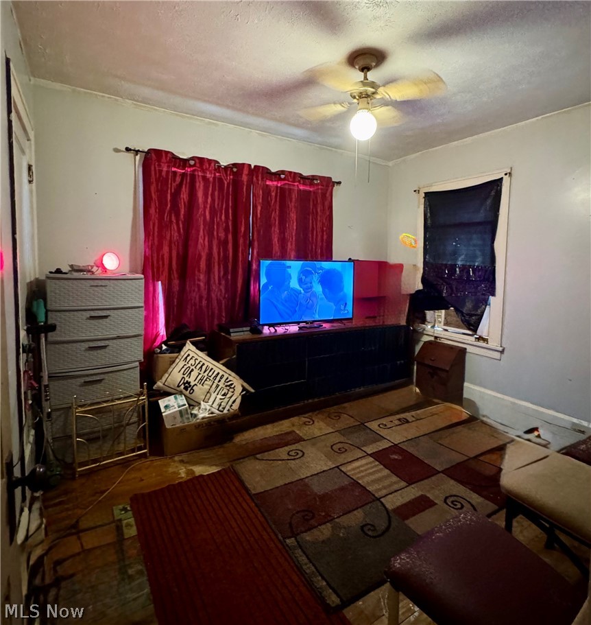 Creek & Morrisons Add 03 - Residential