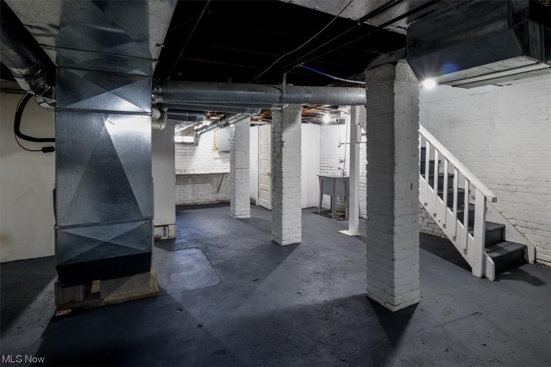 Henry Beach Sub - Residential