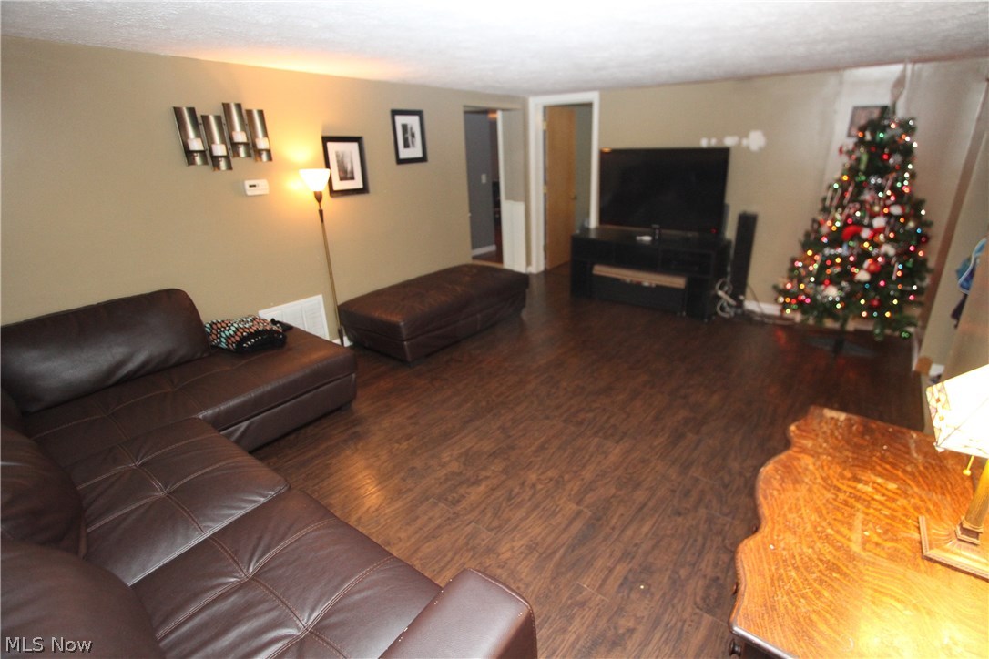 Twin Hts - Residential