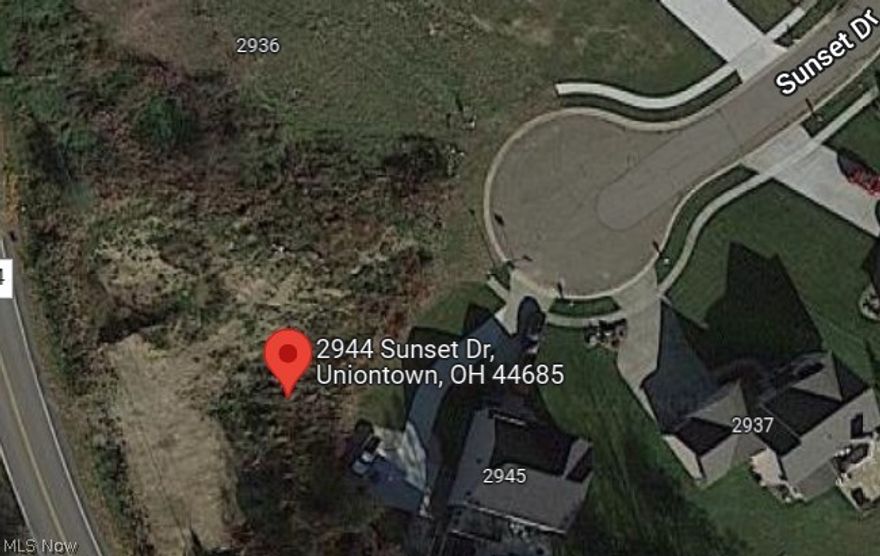 Cul De Sac building site available in the Lakes of Green.  Builder has plan ready to go for this homesite.  Still time for you to meet the builder and discuss plans and finishes.  One of the last available opportunities to build your custom home in The Lakes of Green!
