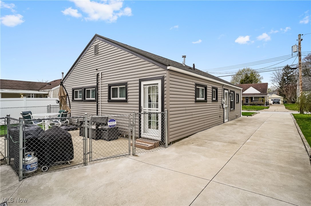 2827 9th Street, Cuyahoga Falls, Ohio image 29