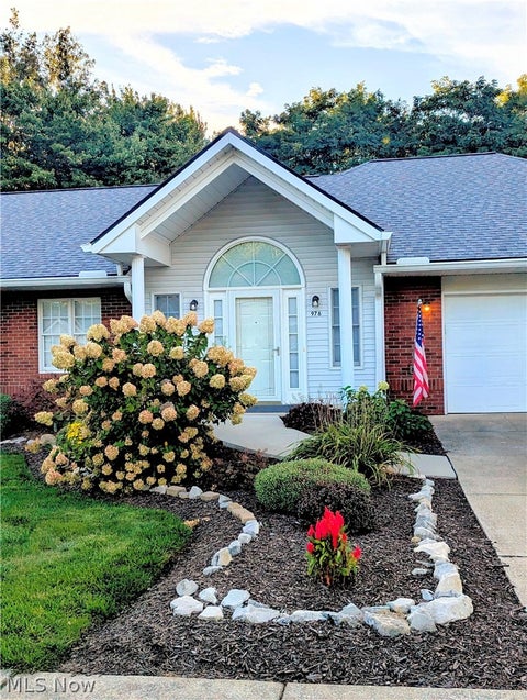 Photo of 976 Rosemarie Circle, Wadsworth, OH 44281 (MLS # 5246406)