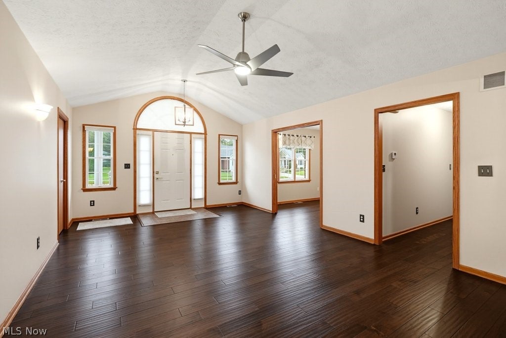 976 Rosemarie Circle