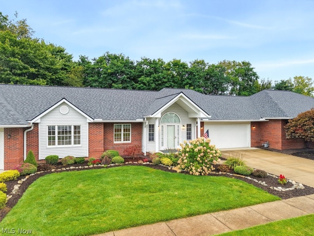 976 Rosemarie Circle