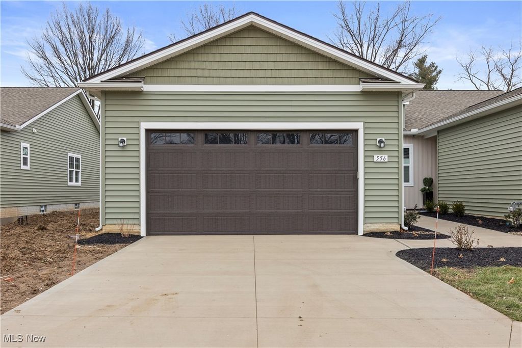 Photo of 556 Eldemire Lane, Elyria, OH 44035 (MLS # 5180121)