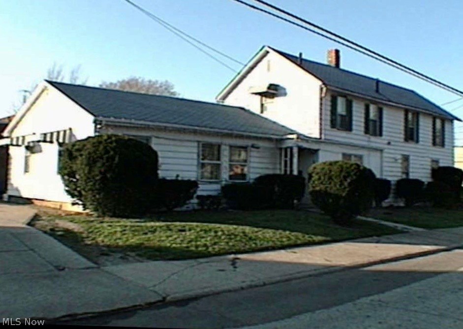 Great investment property!!! For the price you can not beat the cash flow! Tri-plex fully rented. Boiler two years old! Roof replaced in 2010! Selling "as-is". Seller would like to sell with 1305 W. 9th Street (MLS #4182963). Please do not approach the tenant. Additional photos to be added.