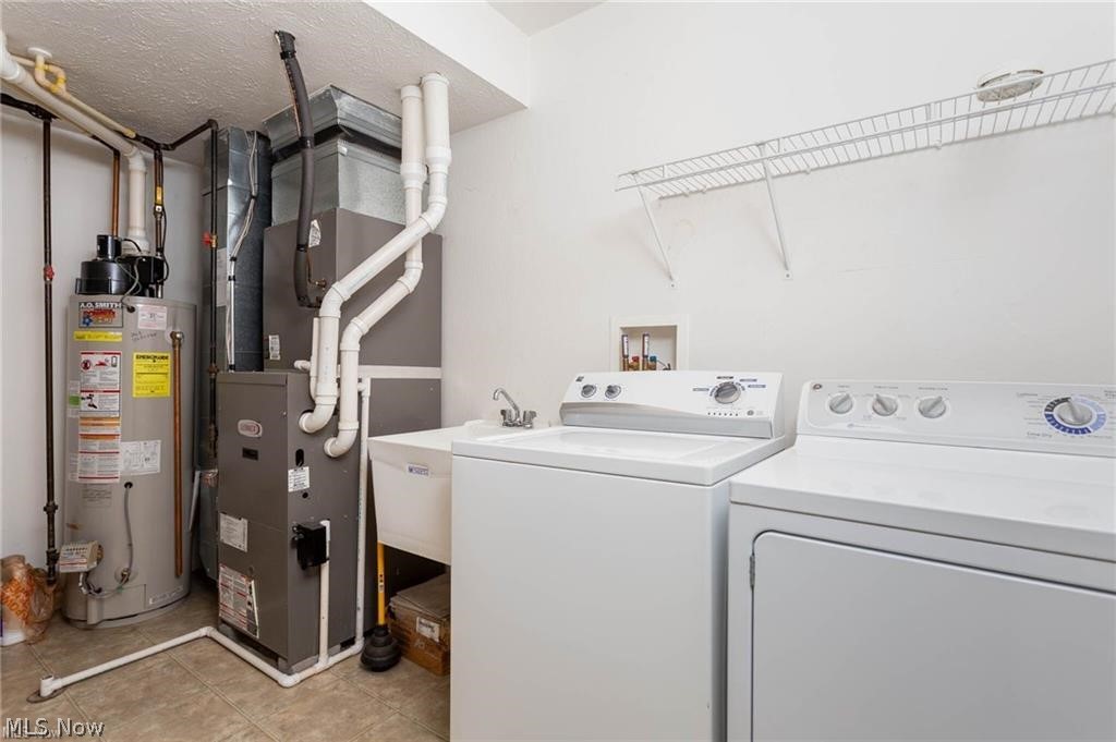 Villas/Woodhaven Ph 3 - Residential Lease