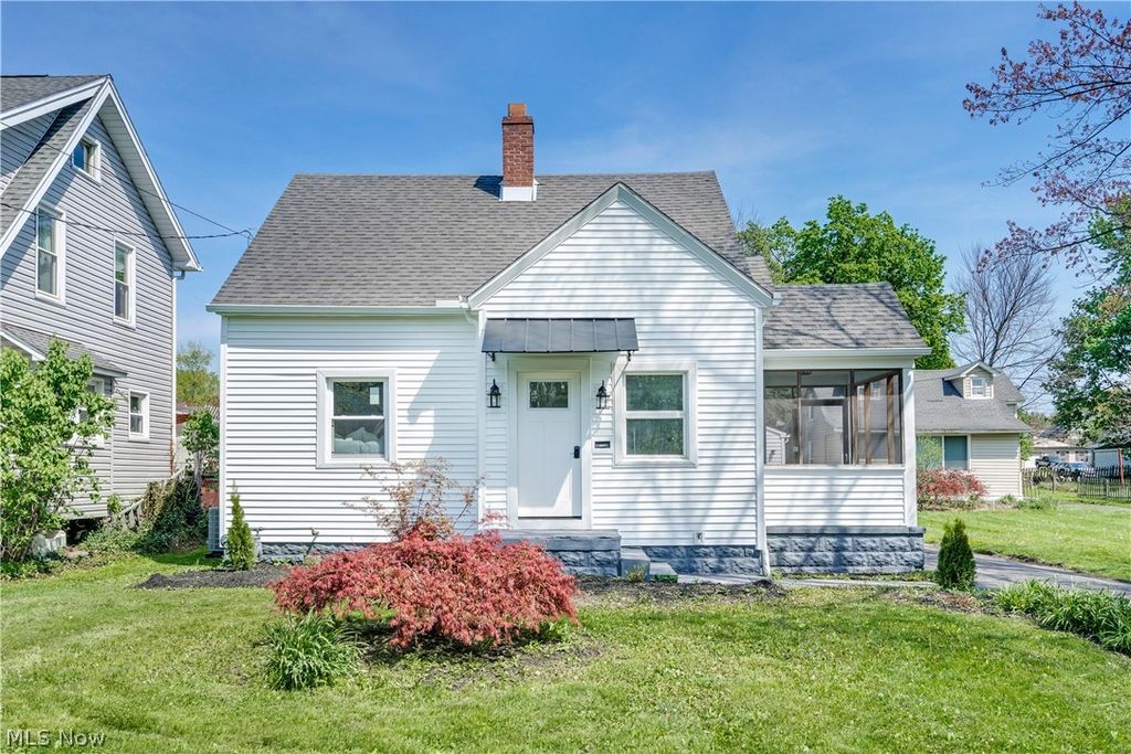 Photo of 14 Massachusetts Avenue, Poland, OH 44514 (MLS # 5199174)