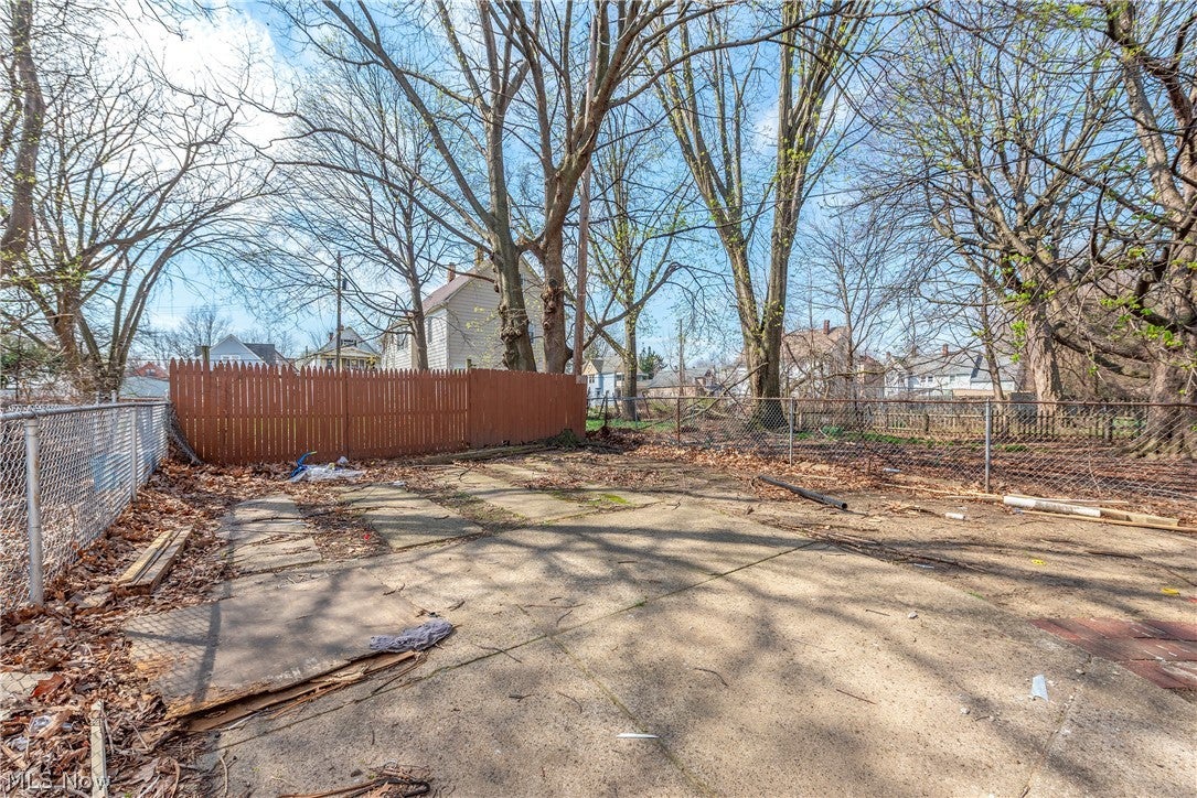 8206 Crumb Avenue