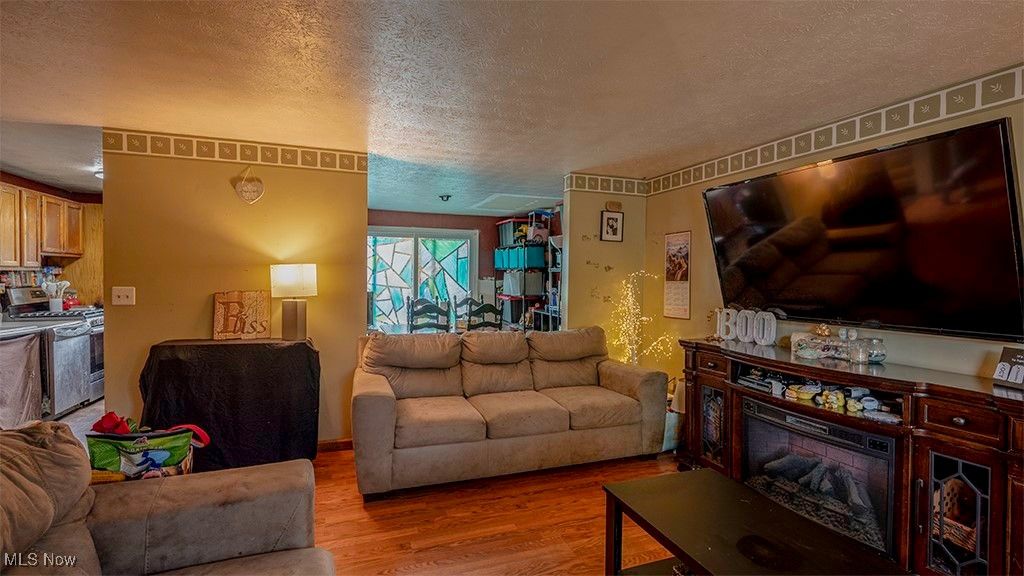 Photo of 8052 Castle Rock Drive NE, Warren, OH 44484 (MLS # 5167291)