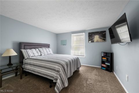 Tiny photo for 5660 Marine Parkway, Mentor on the Lake, OH 44060 (MLS # 5202275)