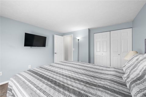 Tiny photo for 5660 Marine Parkway, Mentor on the Lake, OH 44060 (MLS # 5202275)