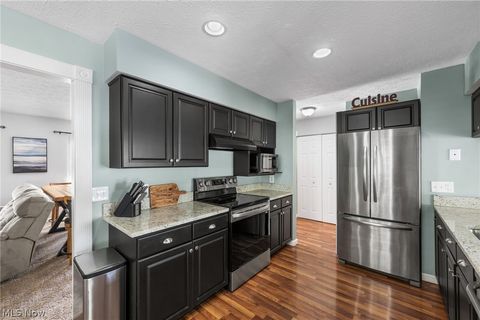 Tiny photo for 5660 Marine Parkway, Mentor on the Lake, OH 44060 (MLS # 5202275)