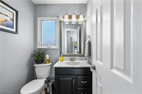 Tiny photo for 5660 Marine Parkway, Mentor on the Lake, OH 44060 (MLS # 5202275)