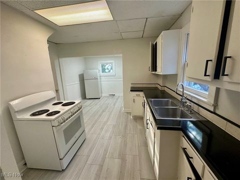 Tiny photo for 162 Westwood Ave #162, Akron, OH 44302 (MLS # 5179423)