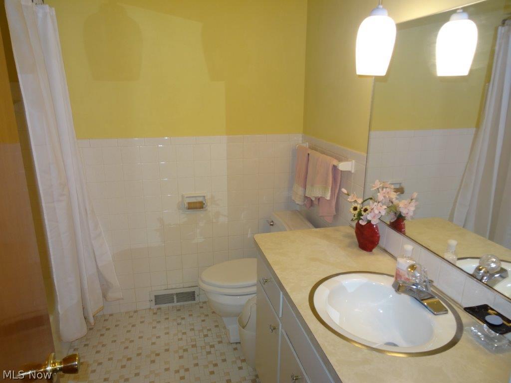 Berkeley Plaza Estates 01 - Residential