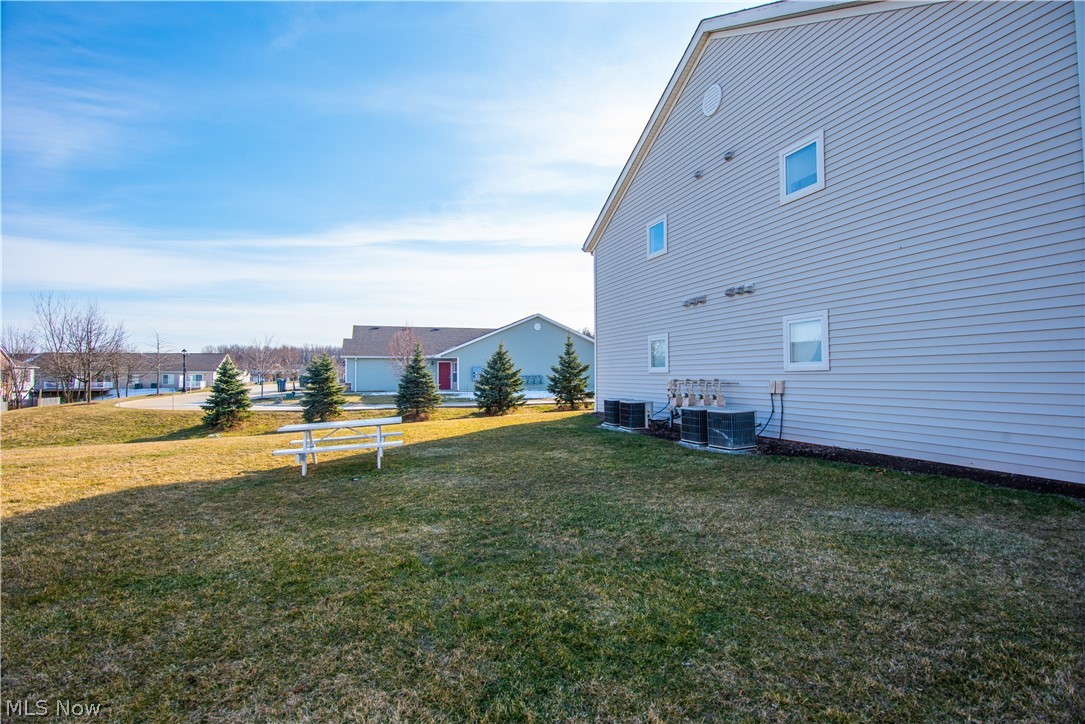 Brookledge Commons - Residential