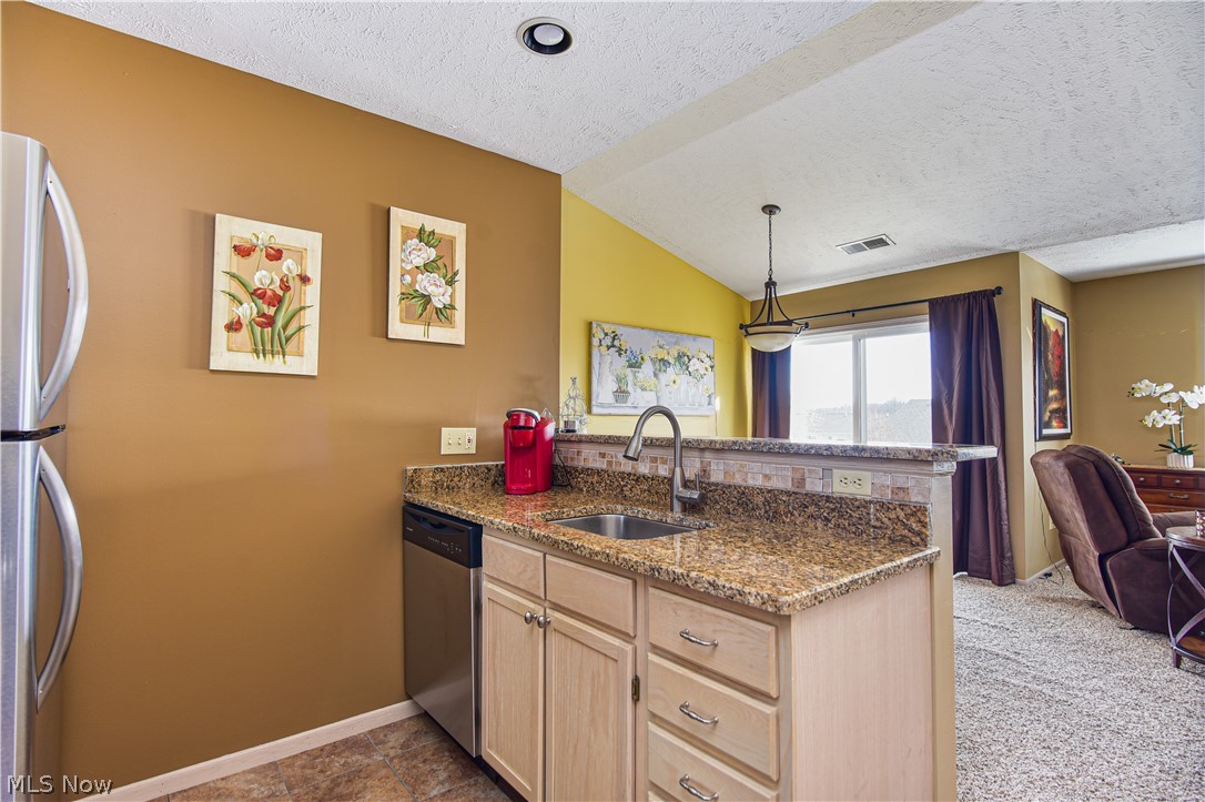 Brookledge Commons - Residential