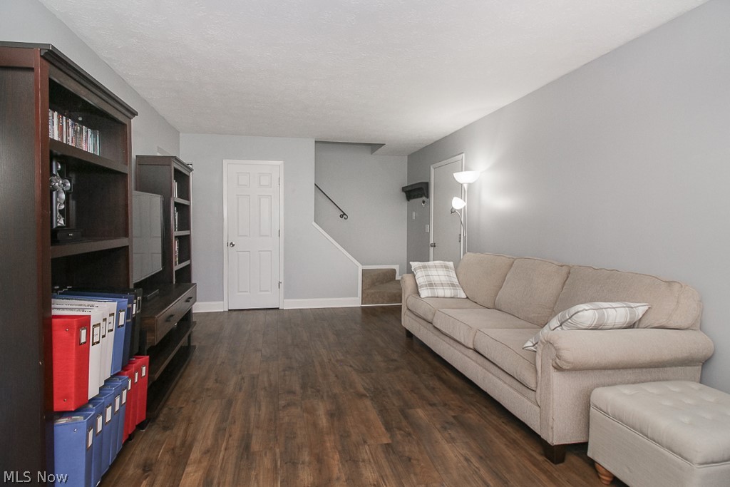 Kings Court Condo - Residential