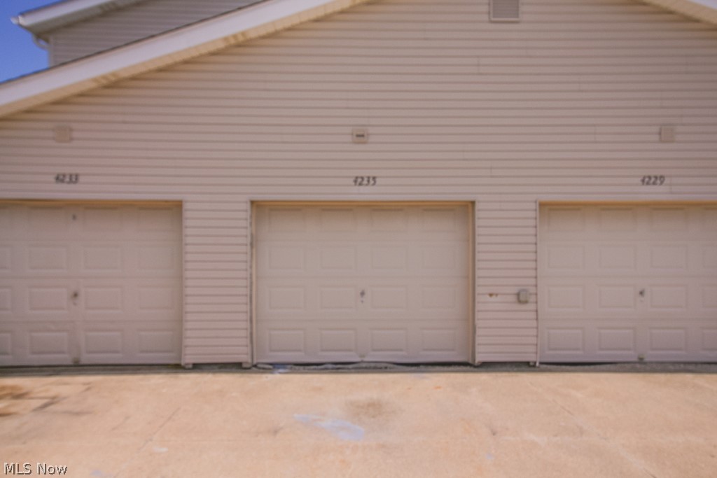 Kings Court Condo - Residential