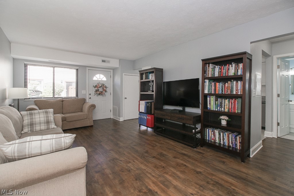 Kings Court Condo - Residential