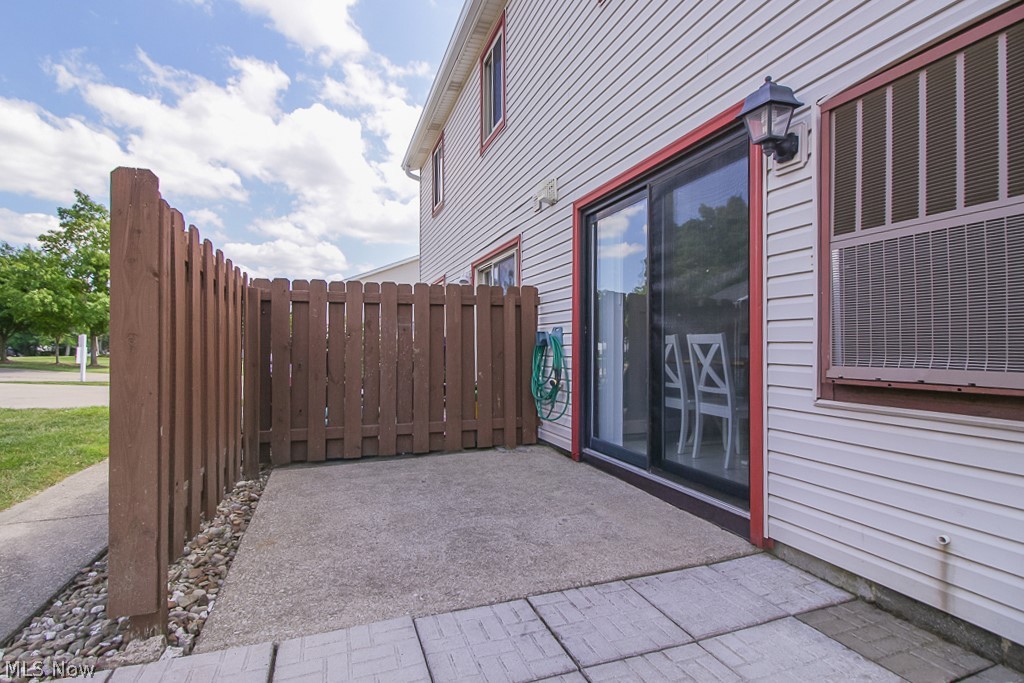 Kings Court Condo - Residential