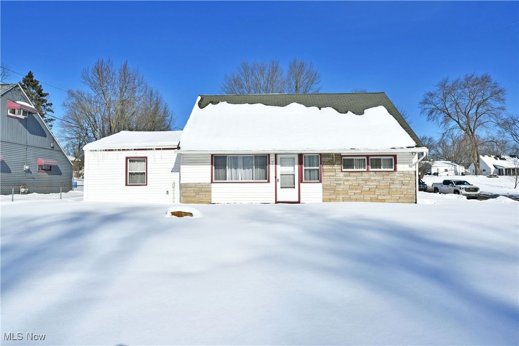 Photo of 4202 Burkey Road, Austintown, OH 44515 (MLS # 5184456)